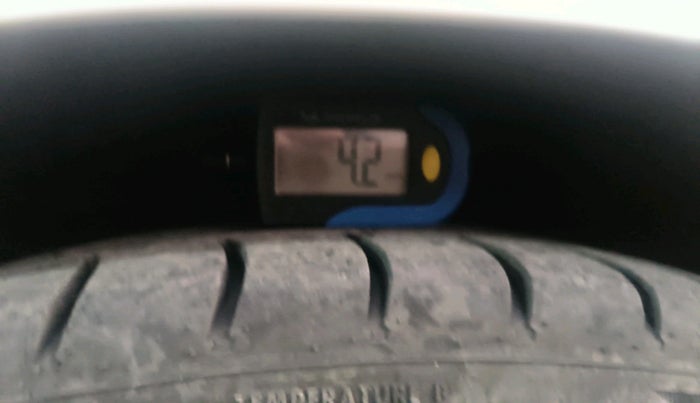 2018 Maruti Celerio VXI (O), CNG, Manual, 1,63,676 km, tyre