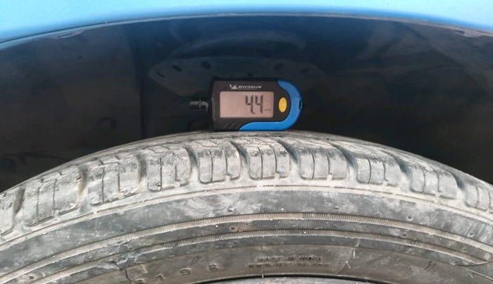 2012 Honda Brio S MT, Petrol, Manual, 34,511 km, tyre