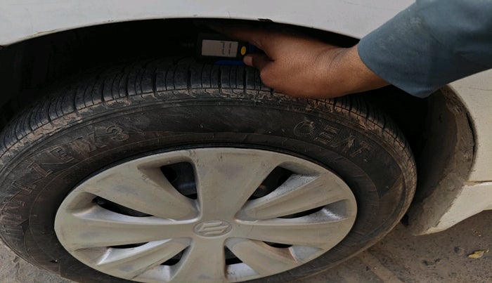 2016 Maruti Ertiga VXI, Petrol, Manual, 84,421 km, tyre