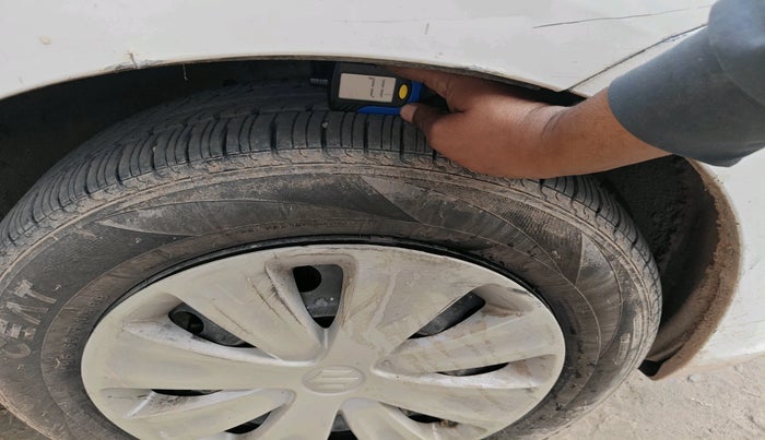 2016 Maruti Ertiga VXI, Petrol, Manual, 84,421 km, tyre