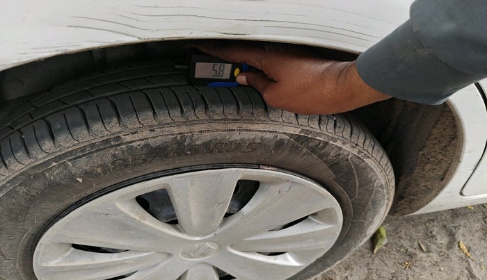 2016 Maruti Ertiga VXI, Petrol, Manual, 84,421 km, tyre