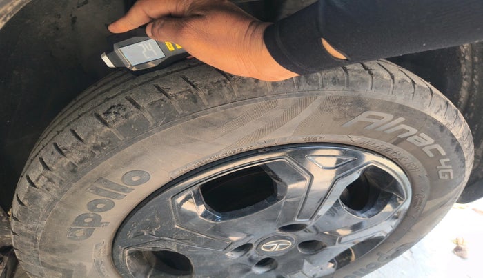 2021 Tata PUNCH ACCOMPLISHED MT, Petrol, Manual, 75,886 km, tyre