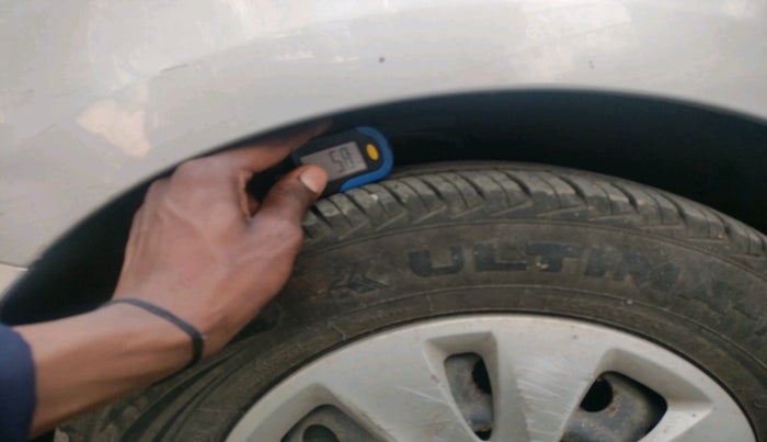 2011 Hyundai i10 SPORTZ 1.2, Petrol, Manual, 42,660 km, tyre