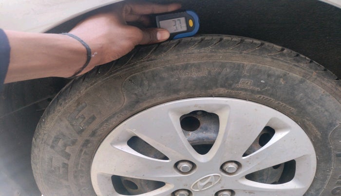 2011 Hyundai i10 SPORTZ 1.2, Petrol, Manual, 42,660 km, tyre