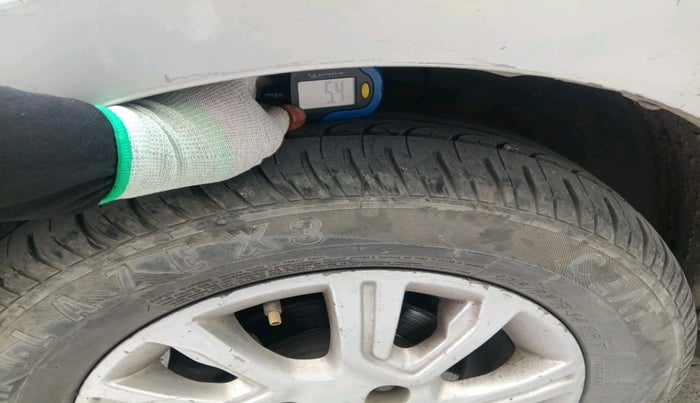 2016 Tata Tiago XZ DIESEL, Diesel, Manual, 1,93,947 km, tyre