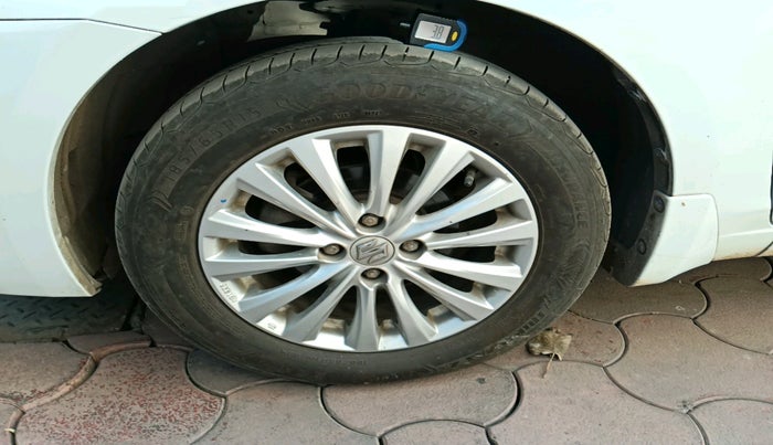 2019 Maruti Ciaz DELTA 1.5 SHVS MT PETROL, Petrol, Manual, 70,564 km, tyre