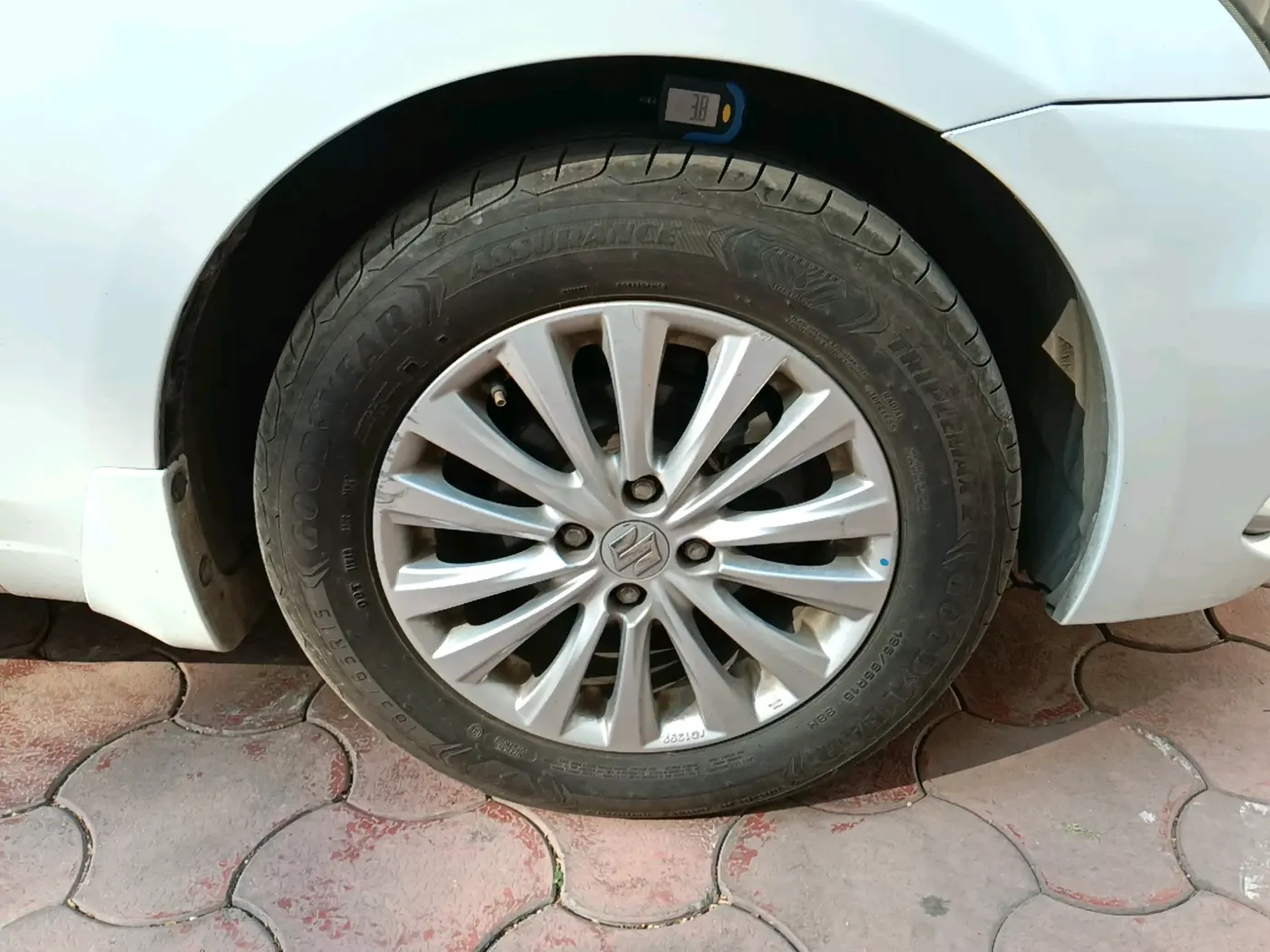 2019 Maruti Ciaz DELTA 1.5 SHVS MT PETROL, Petrol, Manual, 70,564 km, tyre