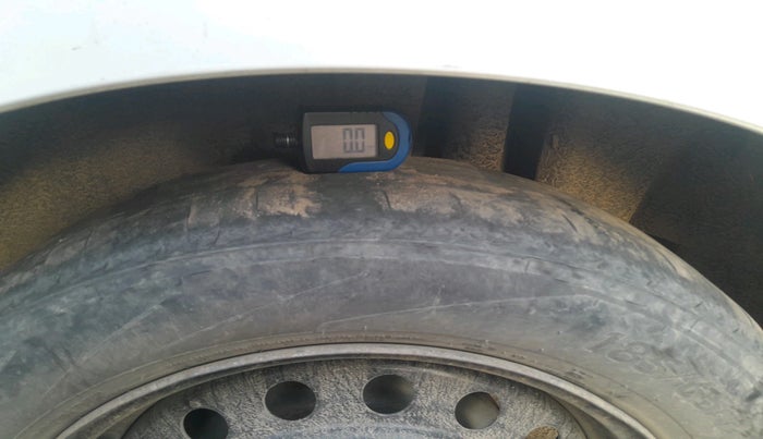 2018 Maruti Ciaz SIGMA 1.4 MT PETROL, Petrol, Manual, 2,48,290 km, tyre