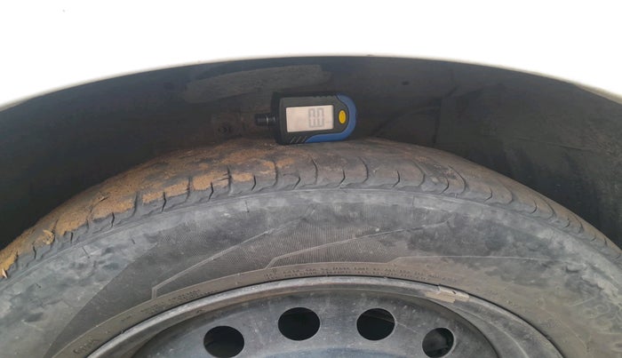 2018 Maruti Ciaz SIGMA 1.4 MT PETROL, Petrol, Manual, 2,48,290 km, tyre