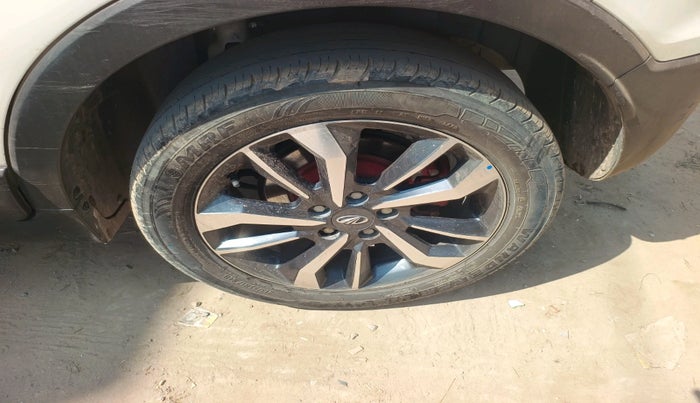 2020 Mahindra XUV300 W8 (O) 1.2 PETROL, Petrol, Manual, 41,553 km, tyre