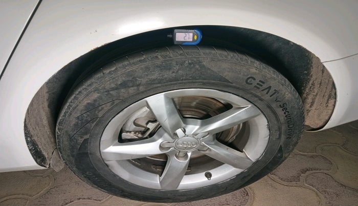 2014 Audi A4 35 TFSI PREMIUM PLUS, Petrol, Automatic, 89,093 km, tyre