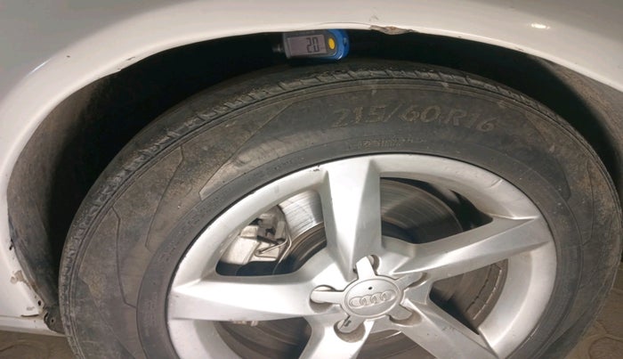 2014 Audi A4 35 TFSI PREMIUM PLUS, Petrol, Automatic, 89,093 km, tyre