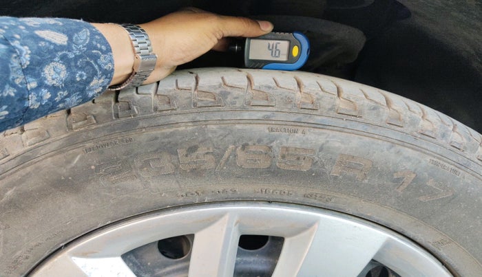 2016 Mahindra XUV500 W6 AT 1.99, Diesel, Automatic, 83,108 km, tyre