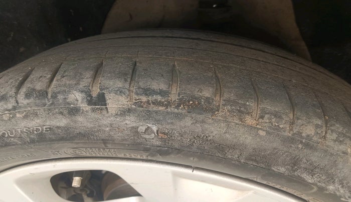 2013 BMW X1 SDRIVE 20D, Diesel, Automatic, 1,58,220 km, tyre