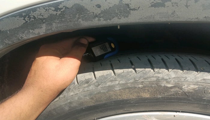 2013 BMW X1 SDRIVE 20D, Diesel, Automatic, 1,58,220 km, tyre