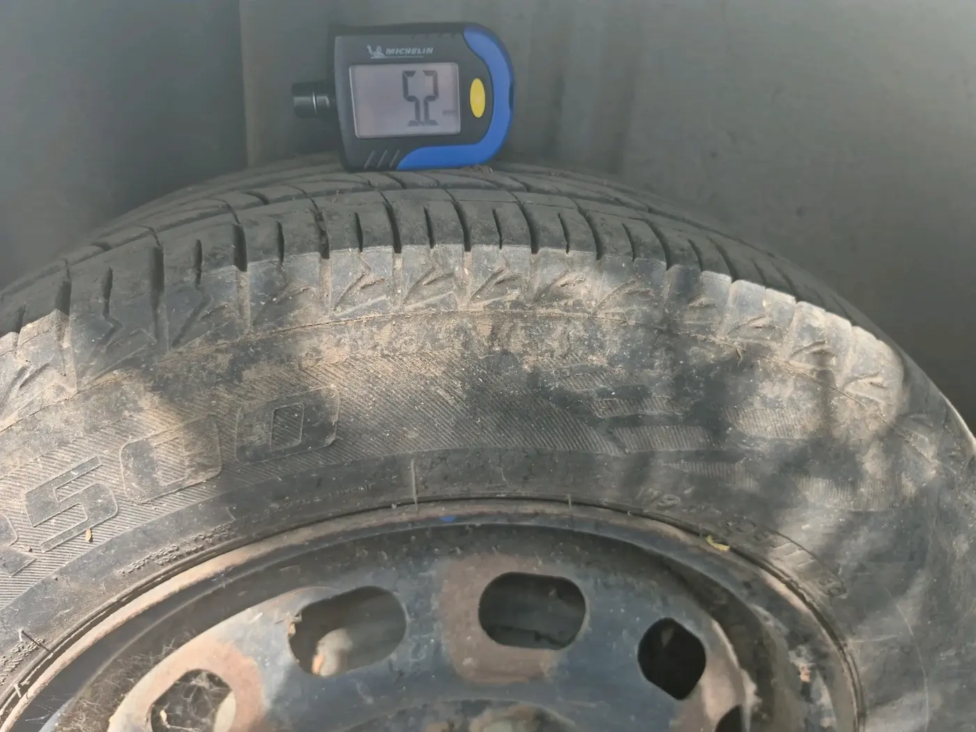 2012 Ford Fiesta STYLE DIESEL, Diesel, Manual, 1,00,227 km, tyre