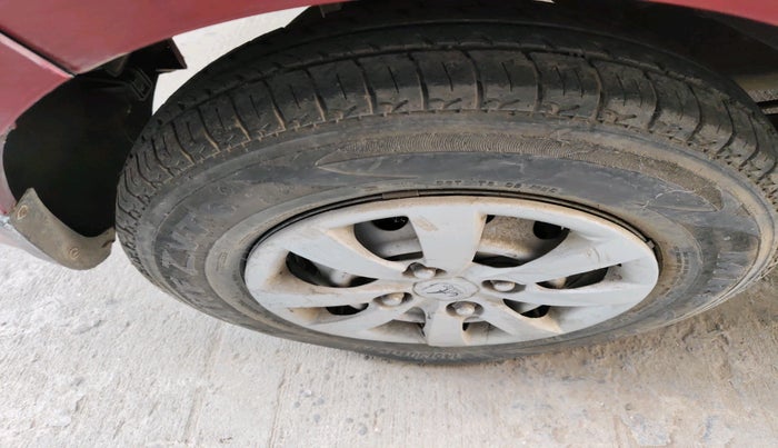 2013 Hyundai Eon D-LITE+, Petrol, Manual, 41,718 km, tyre