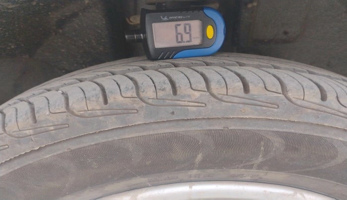 2016 Renault Kwid RXT 0.8, Petrol, Manual, 28,691 km, tyre