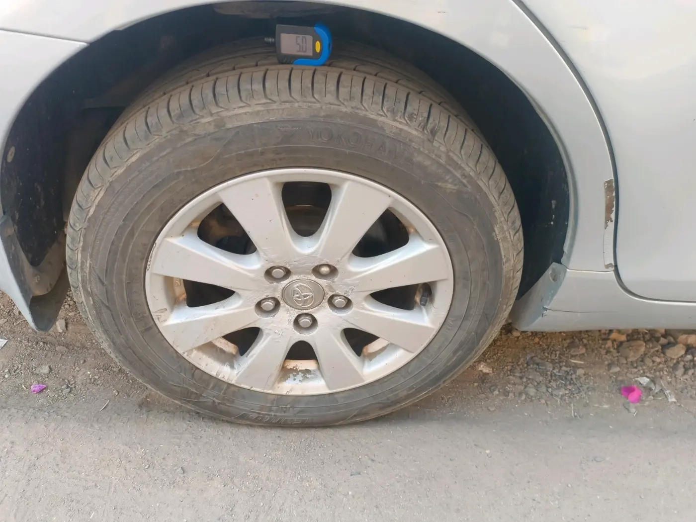2006 Toyota Camry W2 AT, Petrol, Automatic, 1,45,741 km, tyre