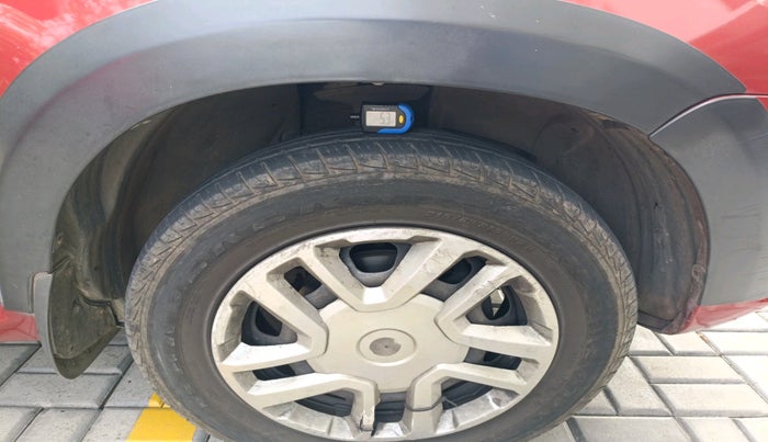 2015 Nissan Terrano XL (P), Petrol, Manual, 77,683 km, tyre