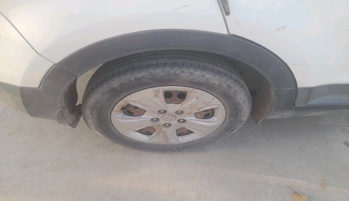 2017 Hyundai Creta BASE 1.4 DIESEL, Diesel, Manual, 1,53,430 km, tyre