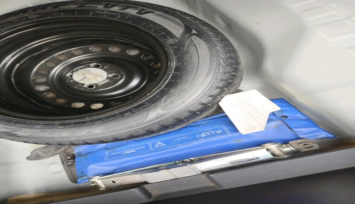 2017 Honda City 1.5L I-VTEC V MT, Petrol, Manual, 58,364 km, tyre