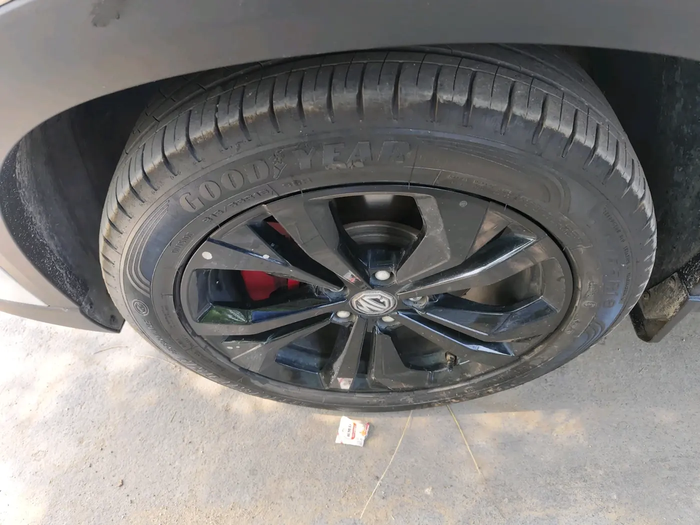 2024 MG HECTOR PLUS Sharp Pro Snowstorm 1.5 Turbo CVT 7 STR, Petrol, Automatic, 32,257 km, tyre