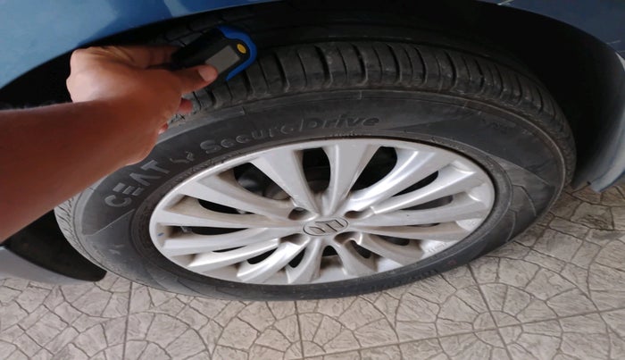 2017 Maruti Baleno DELTA PETROL 1.2, Petrol, Manual, 33,668 km, tyre