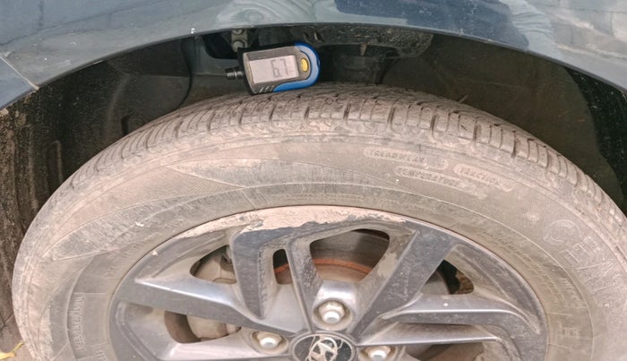 2022 Hyundai GRAND I10 NIOS SPORTZ 1.2 KAPPA VTVT CNG, CNG, Manual, 26,740 km, tyre