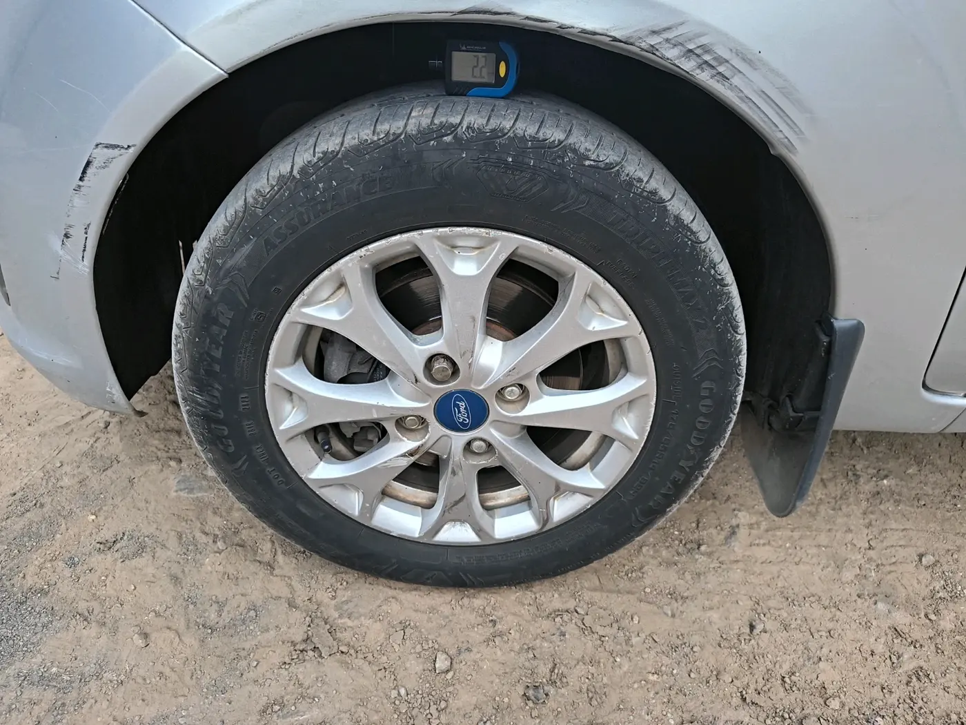 2013 Ford Figo TITANIUM 1.2 PETROL, Petrol, Manual, 95,331 km, tyre