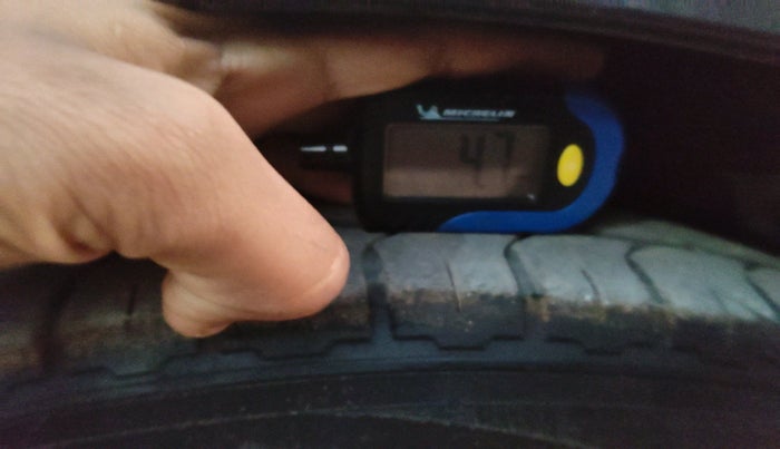 2014 Maruti Ertiga ZXI, Petrol, Manual, 1,10,014 km, tyre