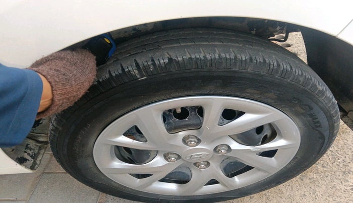 2018 Hyundai Grand i10 SPORTZ 1.2 KAPPA VTVT, Petrol, Manual, 54,524 km, tyre