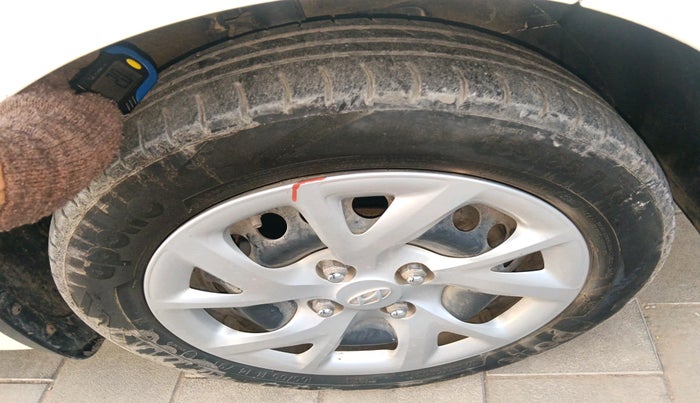 2018 Hyundai Grand i10 SPORTZ 1.2 KAPPA VTVT, Petrol, Manual, 54,524 km, tyre