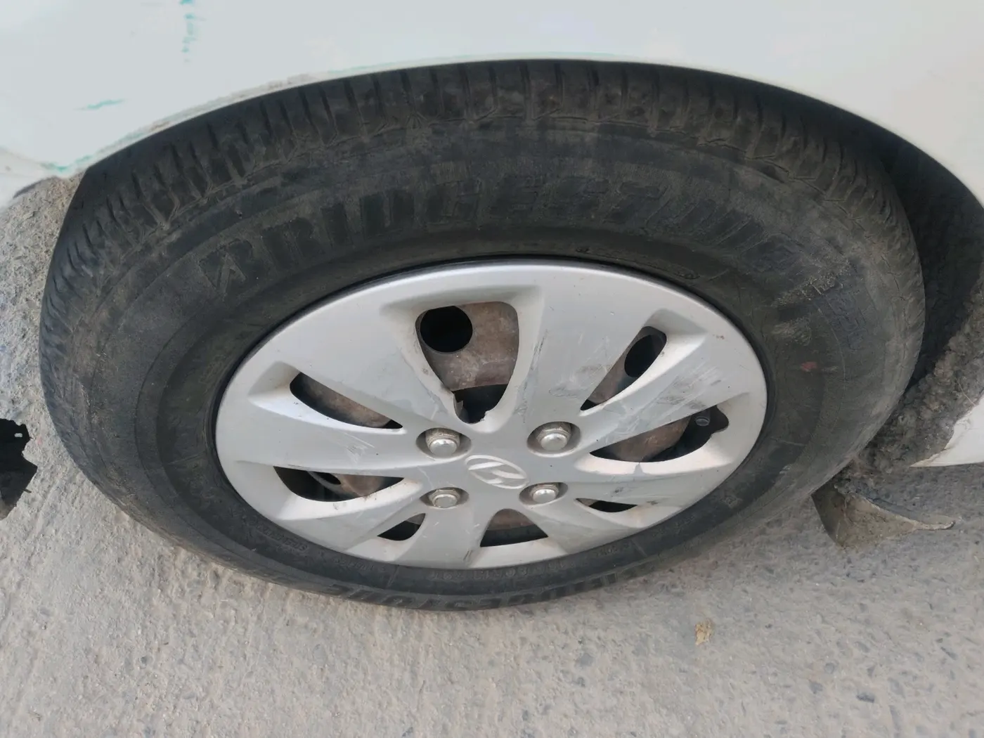 2011 Hyundai i10 MAGNA 1.2, CNG, Manual, 1,34,517 km, tyre