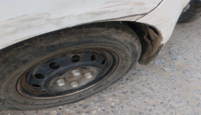 2011 Hyundai i10 MAGNA 1.2, CNG, Manual, 1,34,517 km, tyre