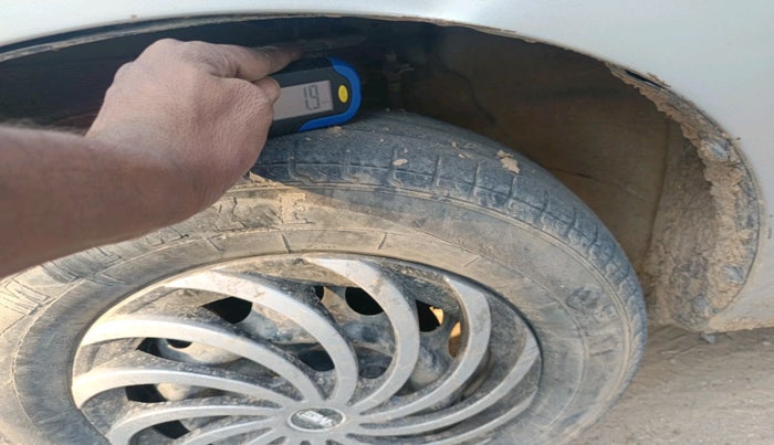 2014 Maruti Alto 800 LXI, Petrol, Manual, 61,379 km, tyre