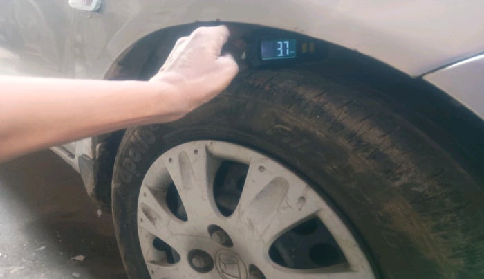 2017 Honda Amaze 1.2L I-VTEC S, Petrol, Manual, 76,204 km, tyre