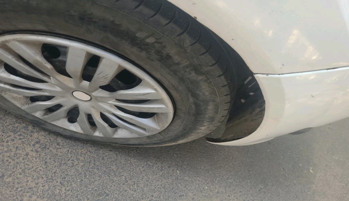 2012 Ford Figo ZXI 1.4 DIESEL, Diesel, Manual, 1,04,655 km, tyre