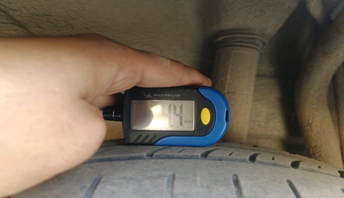 2018 Maruti Celerio VXI CNG, CNG, Manual, 1,64,551 km, tyre