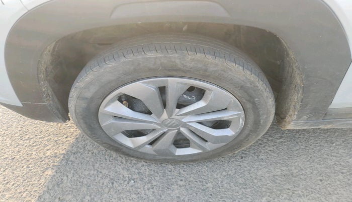 2024 Maruti FRONX SIGMA CNG 1.2 MT, CNG, Manual, 26,701 km, tyre