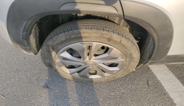 2024 Maruti FRONX SIGMA CNG 1.2 MT, CNG, Manual, 26,701 km, tyre