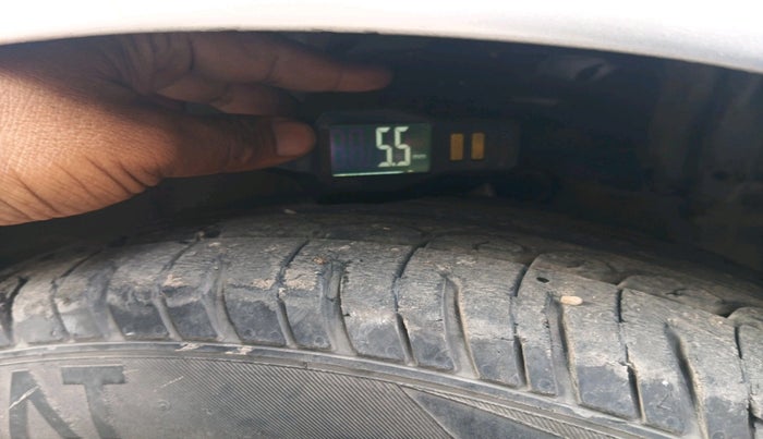 2014 Honda Brio S MT, Petrol, Manual, 73,593 km, tyre