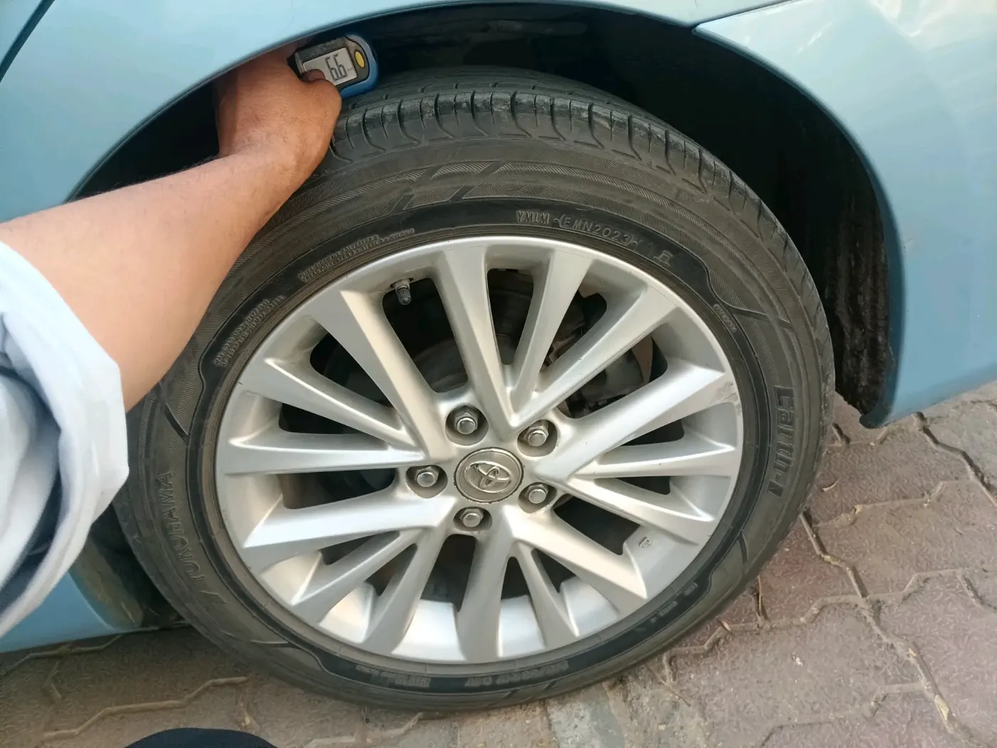 2017 Toyota Camry HYBRID, Hybrid, Automatic, 54,962 km, tyre