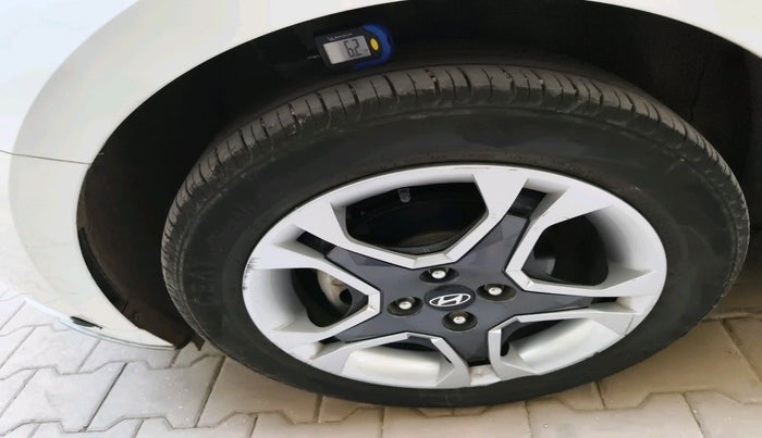 2023 Hyundai NEW I20 SPORTZ 1.2 IVT, Petrol, Automatic, 20,596 km, tyre