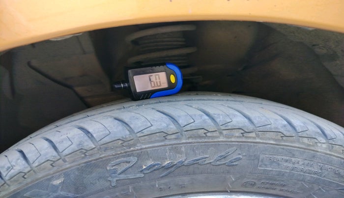 2017 Nissan Micra XV CVT, Petrol, Automatic, 1,25,989 km, tyre