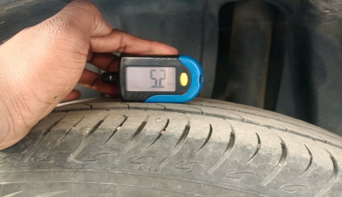 2022 Maruti BREZZA ZXI SMART HYBRID , Petrol, Manual, 35,895 km, tyre