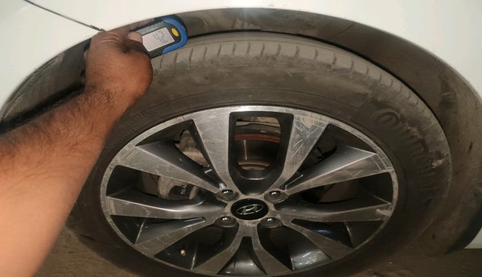 2017 Hyundai Verna 1.6 CRDI SX (O), Diesel, Manual, 97,488 km, tyre