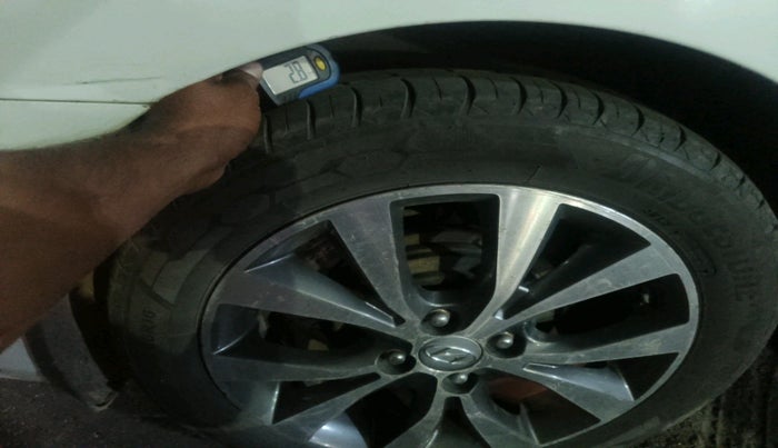 2017 Hyundai Verna 1.6 CRDI SX (O), Diesel, Manual, 97,488 km, tyre