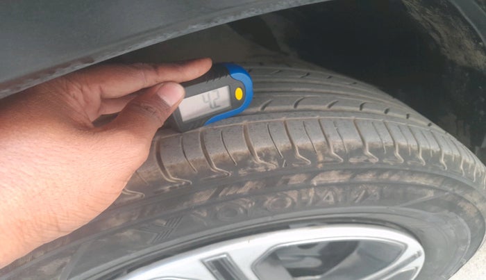 2018 Maruti Vitara Brezza VDI, Diesel, Manual, 1,44,288 km, tyre