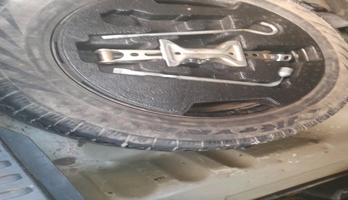 2018 Maruti Vitara Brezza VDI, Diesel, Manual, 1,44,288 km, tyre